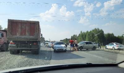 Трасса Тюмень - Омск перекрыта из-за серьезной аварии. Пробки растянулись на 4 км - nashgorod.ru - Тюмень - Омск