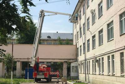 Падая в обморок под палящим солнцем, житель Твери установил кондиционеры в красной зоне - tver.mk.ru - Тверь