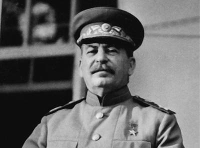 Как Сталин реагировал на донесения разведки о скором нападении Гитлера - russian7.ru - Германия