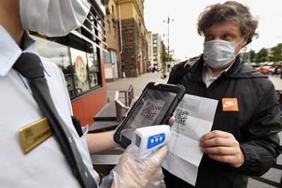 Владимир Путин - Россиянам заблокировали сайты с поддельными QR-кодами и сертификатами вакцинации - lenta.ru - Москва - Россия