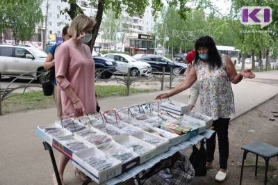 Мэр Сыктывкара доступно объяснила нелегальной продавщице, почему нужно покинуть улицу - komiinform.ru - Ростовская обл. - Чебоксары - Сыктывкар