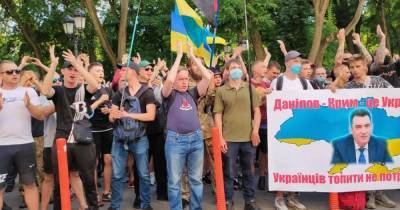 Алексей Данилов - Ветераны АТО и национал-патриоты заблокировали дорогу возле дома Зеленского и требуют отставки Данилова (Видео) - dsnews.ua - Украина - Киев