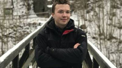 Роман Протасевич - Видео: Протасевич заплакал во время интервью белорусскому телеканалу - 5-tv.ru - Белоруссия