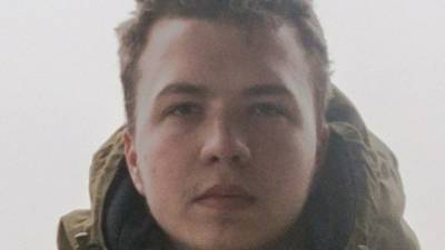 Матеуш Моравецкий - Протасевич рассказал об обмане беженцев с "Белорусским домом"в Варшаве - newinform.com - Варшава