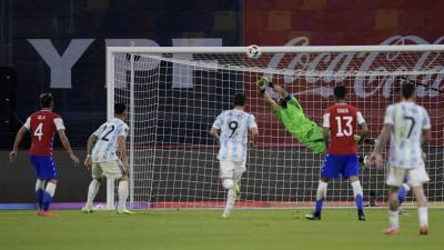 Алексис Санчес - Аргентина сыграла вничью с Чили в матче отбора к ЧМ-2022 - russian.rt.com - Бразилия - Аргентина - Чили - Сантьяго