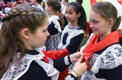 Виталий Милонов - Милонов предложил возродить пионерию - govoritmoskva.ru - Москва - Николаев