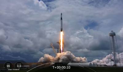 SpaceX отправил новые солнечные батареи на МКС и посадил ракету в море - techno.bigmir.net