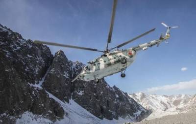 В Кыргызстане упал вертолет со спецназом, 13 пострадавших - korrespondent.net - Киргизия - USA - шт.Флорида - county Black Hawk - Ошская обл.