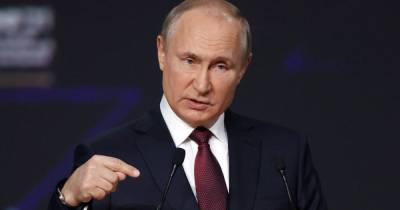 Владимир Путин - Путин поручил проработать вопрос платной вакцинации иностранцев - ren.tv