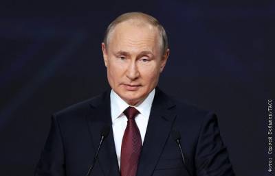 Владимир Путин - Сергей Бобылев - Путин объявил о завершении укладки труб по первой нитке "Северного потока 2" - interfax.ru - Москва - Пмэф