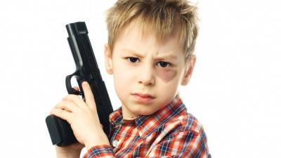 Трехлетний ребенок случайно выстрелил себе в голову из пистолета - 5-tv.ru - Москва - Краснодарский край - Армавир