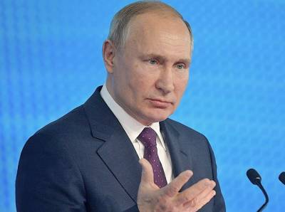 Владимир Путин - Путин выразил сожаление, что многие россияне пренебрегают антиковидными требованиями - newsland.com