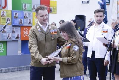 Работающим в студотрядах белгородцам готовы платить до 45 тысяч рублей - mk.ru - Белгородская обл.