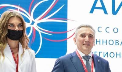 Александр Моор - Губернатор Александр Моор хочет привить 700 000 тюменцев до осени - nashgorod.ru - Тюмень