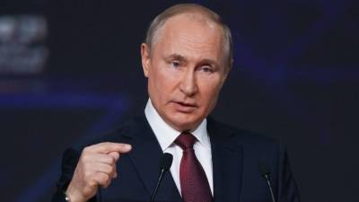 Владимир Зеленский - Владимир Путин - Кормить не будем: Путин на ПМЭФ ответил на претензии Зеленского про транзит газа - 5-tv.ru - Пмэф