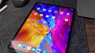 Bloomberg: Apple выпустит iPad Pro c беспроводной зарядкой - vesti.ru