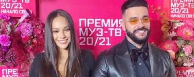 Екатерина Сафарова - Тимати вышел в свет с Екатериной Сафаровой - runews24.ru - Испания