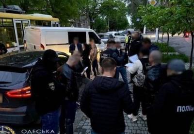 В Одессе задержаны полицейские, которые занимались сутенерством (фото) - facenews.ua - Одесса