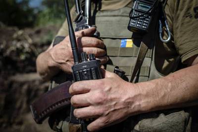 Иван Филипоненко - Украина стянула военную технику к линии разграничения в Донбассе - lenta.ru - Киев - Луганская обл. - ЛНР - Луганск