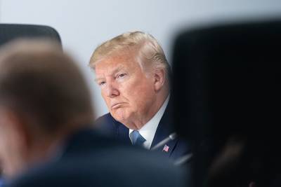 Дональд Трамп - Facebook объявил, что Трампа разблокируют через два года - vm.ru