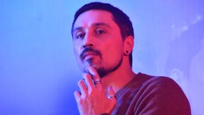 Дмитрий Билан - Константин Богомолов - Ксения Собчак - Дима Билан - «Я двигал бедрами, халат падал»: Билан о съемках эротических сцен в новом клипе - 5-tv.ru