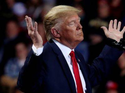 Дональд Трамп - Блокировка аккаунта Трампа в Facebook продлится два года - kasparov.ru