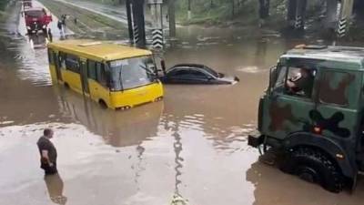 На Мариуполь вылилась почти месячная норма осадков (ФОТО, ВИДЕО) - lenta.ua - Мариуполь - р-н Приморский - Донецкая обл.