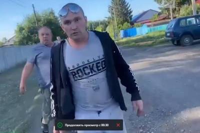 Алексей Журавлев - СКР возбудил уголовное дело против нападавшего на журналистов НТВ в Омском районе - omsk.mk.ru - Омск