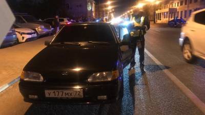 Тюменцев заставили снять незаконную тонировку во время ночного рейда ГИБДД - nashgorod.ru