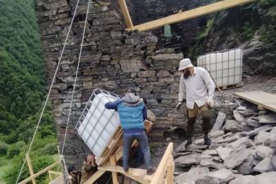 Старинные башни и склеп реставрируют в горах Чечни - kavkaz.mk.ru - респ. Чечня