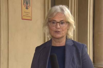 Кристина Ламбрехт - Германия: Министр Кристине Ламбрехт призвала возобновить очное обучение - mknews.de