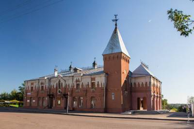 Костромские конкурсы: жителям города предлагают придумать эскиз часов для башни Театра кукол - kostroma.mk.ru - Кострома