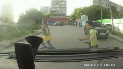 В Рязани дети чуть не попали под колёса автомобиля - 7info.ru - Рязань