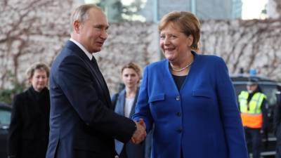 Владимир Путин - Ангела Меркель - «Высоко ее ценю»: Путин пообещал скучать по Меркель - 5-tv.ru - Россия - Германия - Пмэф