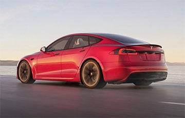 Tesla Model S Plaid вошел в историю, как самое быстрое серийное авто из когда-либо существовавших - charter97.org