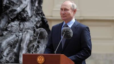 Владимир Путин - император Александр III (Iii) - Путин анонсировал запуск новых просветительских проектов - iz.ru - Ленинградская обл.