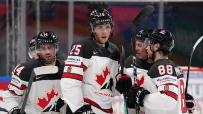 Колин Блэквелл - Александр Хмелевски - Канадские хоккеисты вышли в финал чемпионата мира, обыграв американцев - vesti.ru - Норвегия - Финляндия - Канада - Рига - Латвия