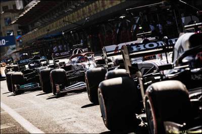 Марио Изол - В Pirelli ждут один пит-стоп в гонке - f1news.ru