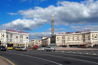 Роман Головченко - Премьер Белоруссии оценил ущерб от санкций Запада примерно в 3% ВВП - mk.ru - Литва - Минск - Латвия