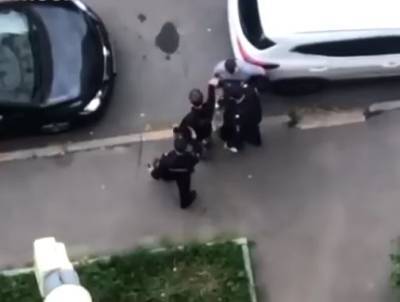 Бой продолжается: в Москве в массовой драке со стрельбой столкнулись «Антифа» и Skinheads - bloknot.ru - Москва