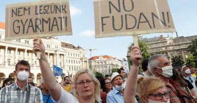 Виктор Орбан - В Будапеште протестовали против открытия китайского университета - dsnews.ua - Китай - Венгрия - Будапешт - Шанхай - Университет