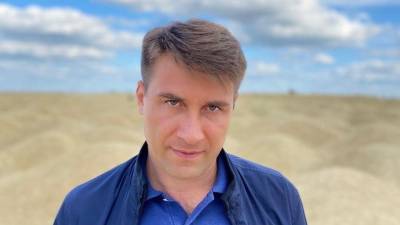 «Молодой, красивый мальчишка»: певица Афина разрыдалась, говоря о смерти Анчукова - 5-tv.ru