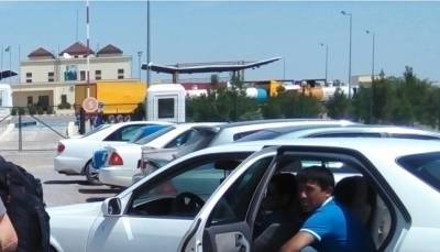 Туркменские студенты пытаются попасть на родину через границу с Узбекистаном - dialog.tj - Узбекистан - Туркмения