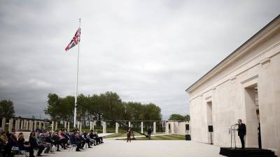 принц Чарльз - Флоранс Парли - "Британский" мемориал открылся в Вер-сюр-Мер - ru.euronews.com - Китай - Англия - Франция - Испания - Голландия