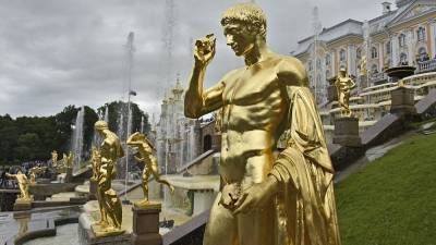 Петр I - Фонтанам Петергофа — 300 лет - ru.euronews.com - Китай - Франция - Голландия