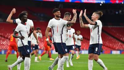 Маркус Рашфорд - Гарет Саутгейт - Часть болельщиков сборной Англии освистала вставших на колено игроков - gazeta.ru - Австрия - Англия - Румыния