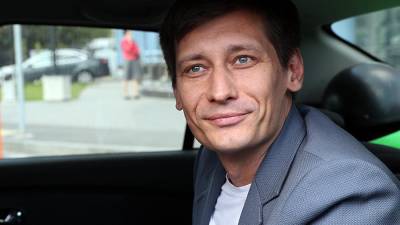 Дмитрий Гудков - Михаил Бирюков - Политик Гудков уехал на Украину - iz.ru - Киев