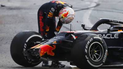 Максим Ферстаппен - Марио Изол - В Pirelli назвали предварительную причину взрыва шин на Гран-при Азербайджана - russian.rt.com - Азербайджан