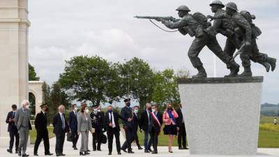 В Нормандии открыт британский монумент в память о высадке союзников - golos-ameriki.ru - Англия - Юта