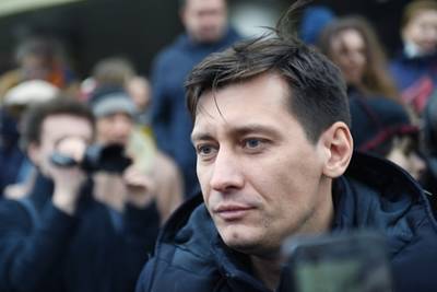 Дмитрий Гудков - Михаил Бирюков - Адвокат допустил розыск Гудкова - lenta.ru - Киев - Болгария